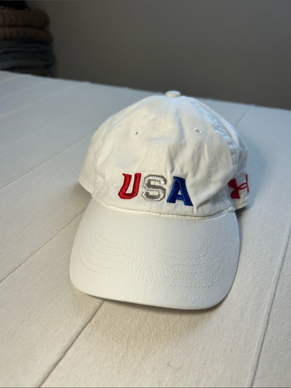 Under Armour White Embroidered USA Patriotic Athletic Dad Hat Cap One Size